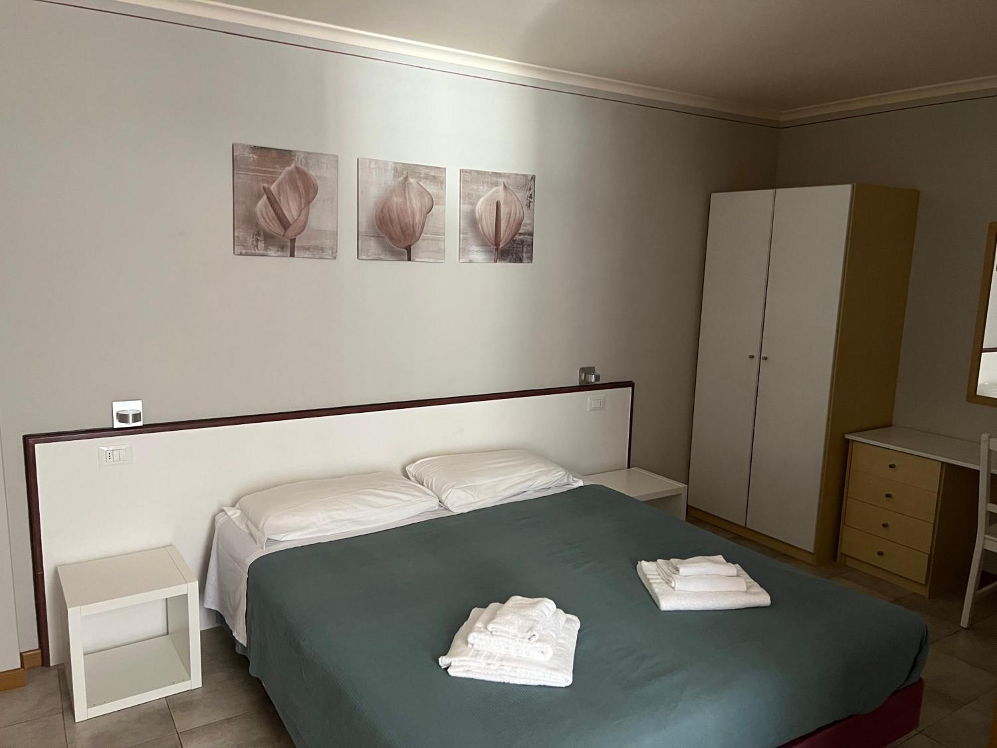 Hotel Lydia กราโด ภายนอก รูปภาพ